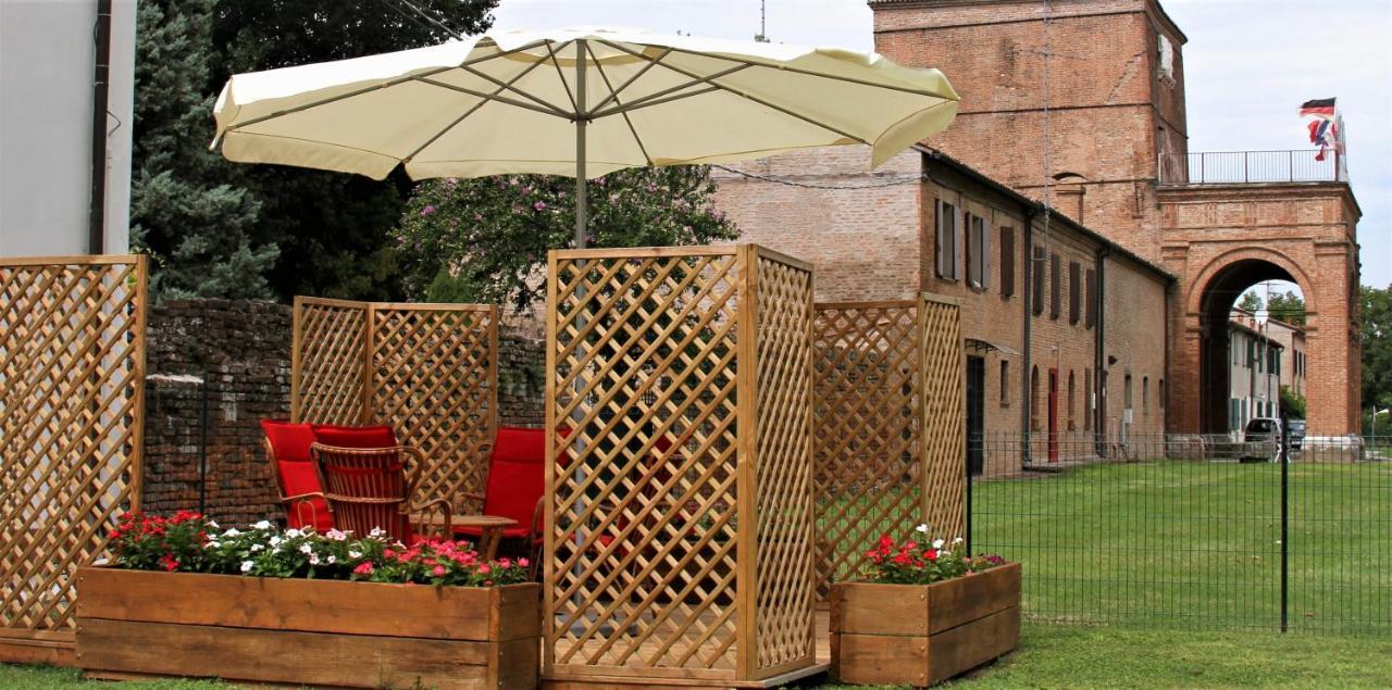 B&B Le Stanze Del Belriguardo Voghiera Luaran gambar